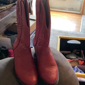 Red Cowgirl boots size 13 barely worn.